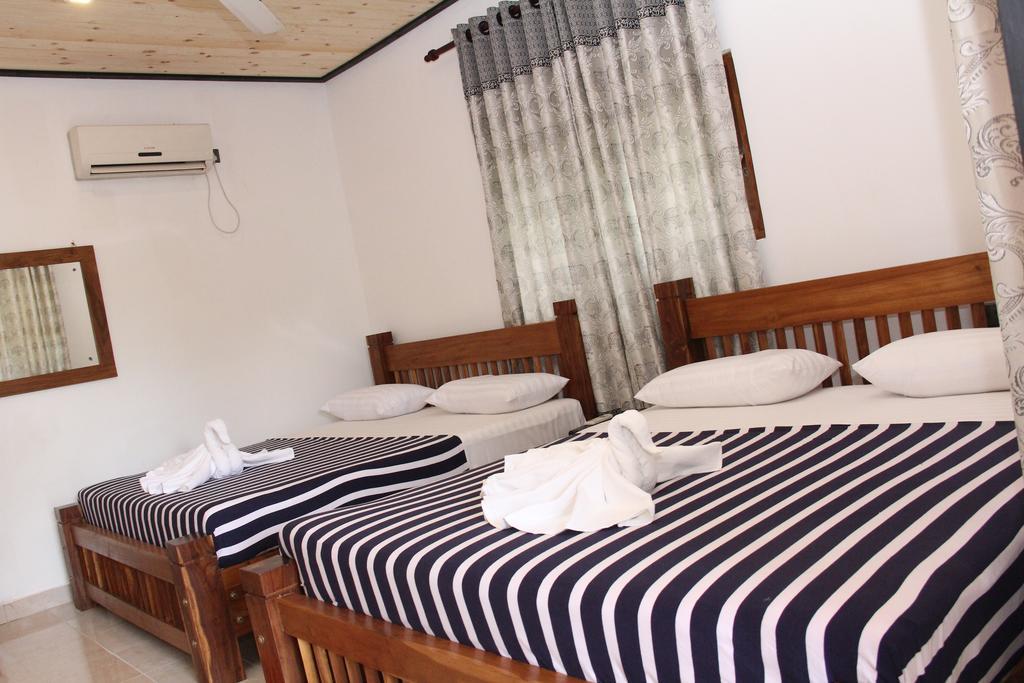Eco Hotel Black & White - Anuradhapura Mihintale Exterior foto