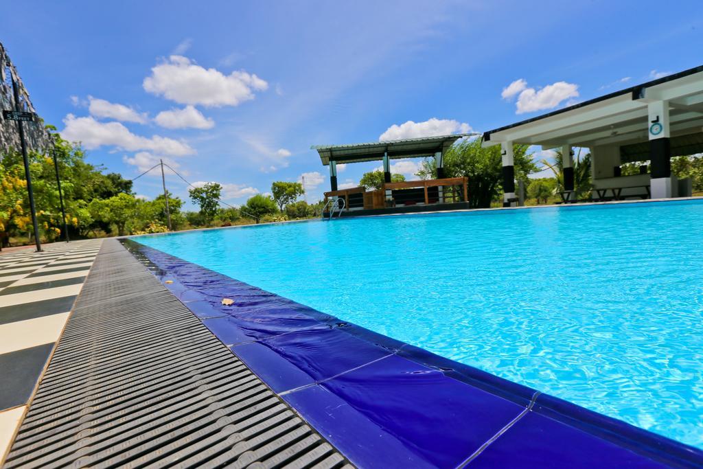 Eco Hotel Black & White - Anuradhapura Mihintale Exterior foto
